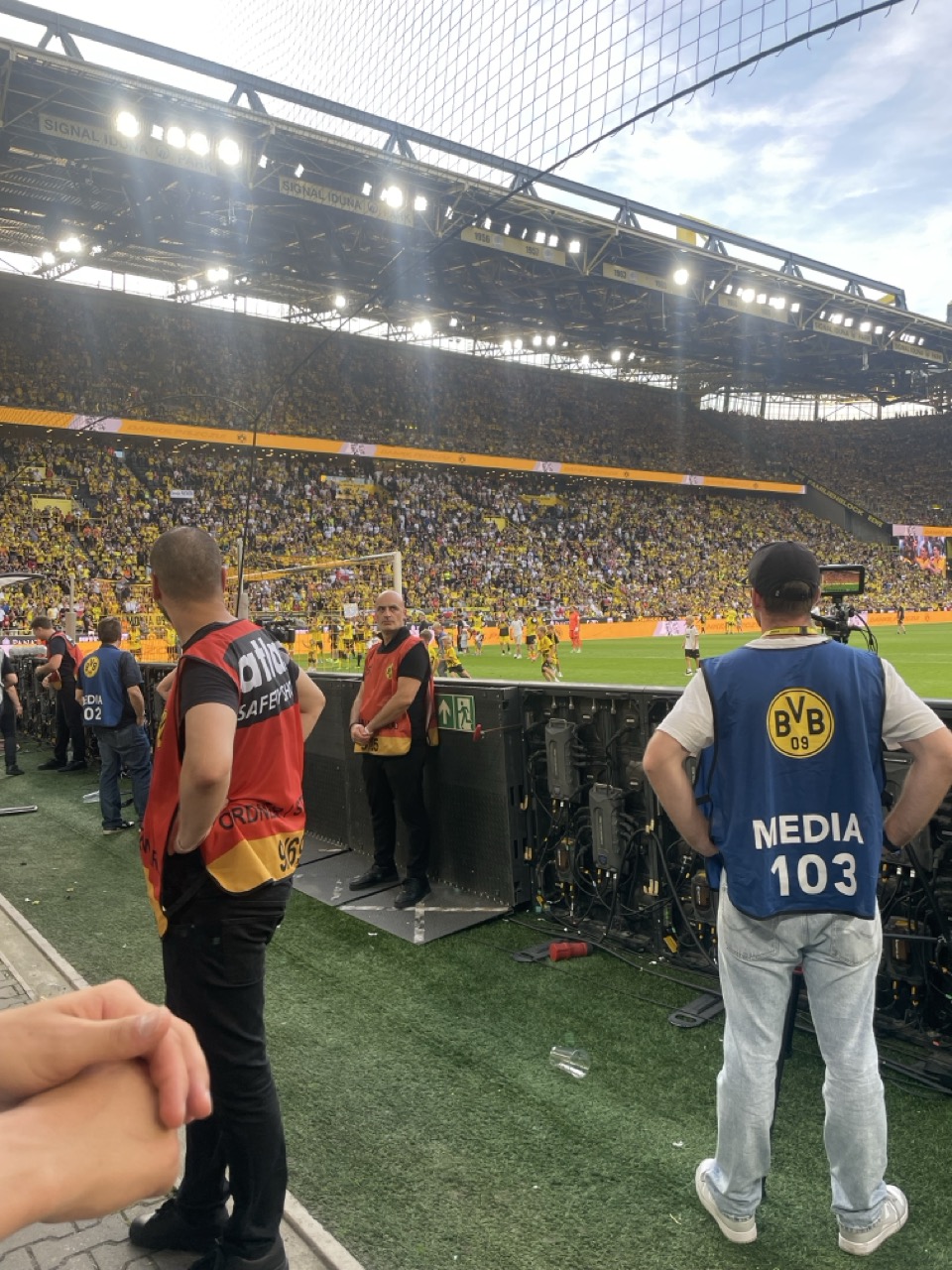 Die gelbe Wand: BVB Maniacs Styria mittendrin als VIP im Stadion
