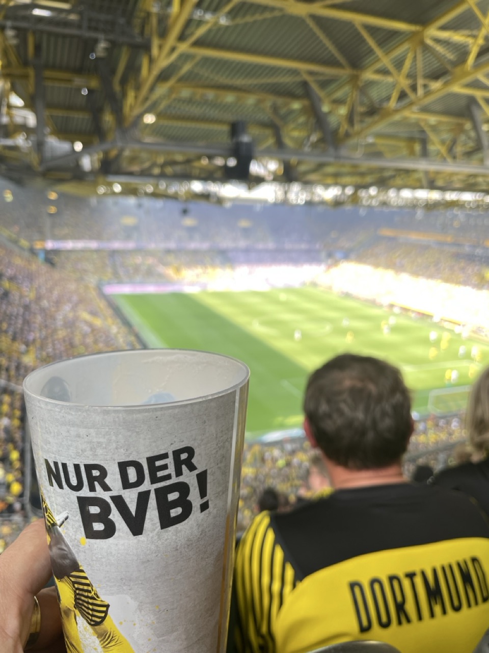 Grazer Fanclub BVB Maniacs Styria beim Derbysieg gegen Schalke